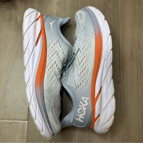 Hoka One One Women's Clifton 8 running shoe in the Blue Fog / Plein Air colorway - Picture 3 of 16